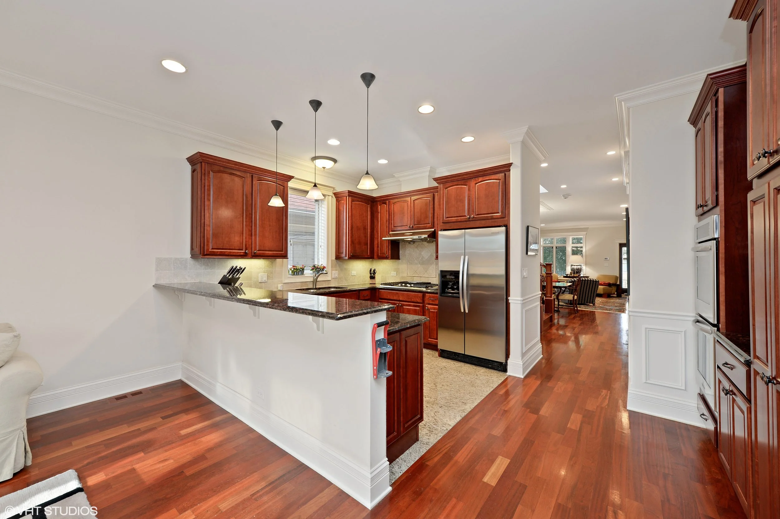 06_3212SouthThroopSt_5_Kitchen_HiRes.jpg