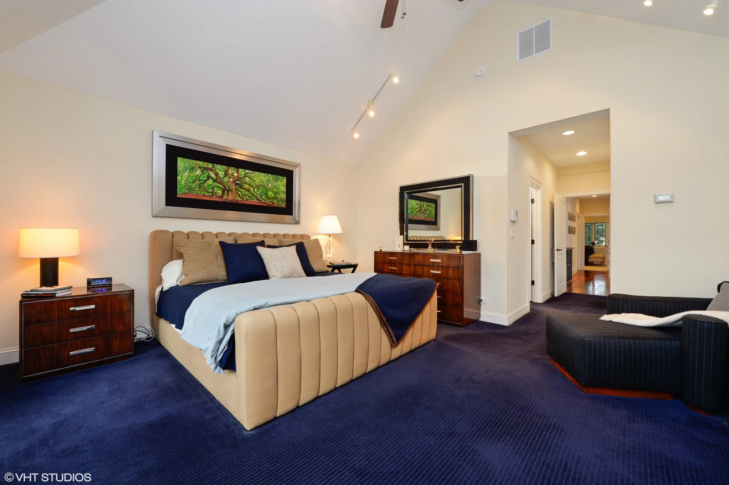 10_3212SouthThroopSt_178_MasterBedroom_HiRes.jpg