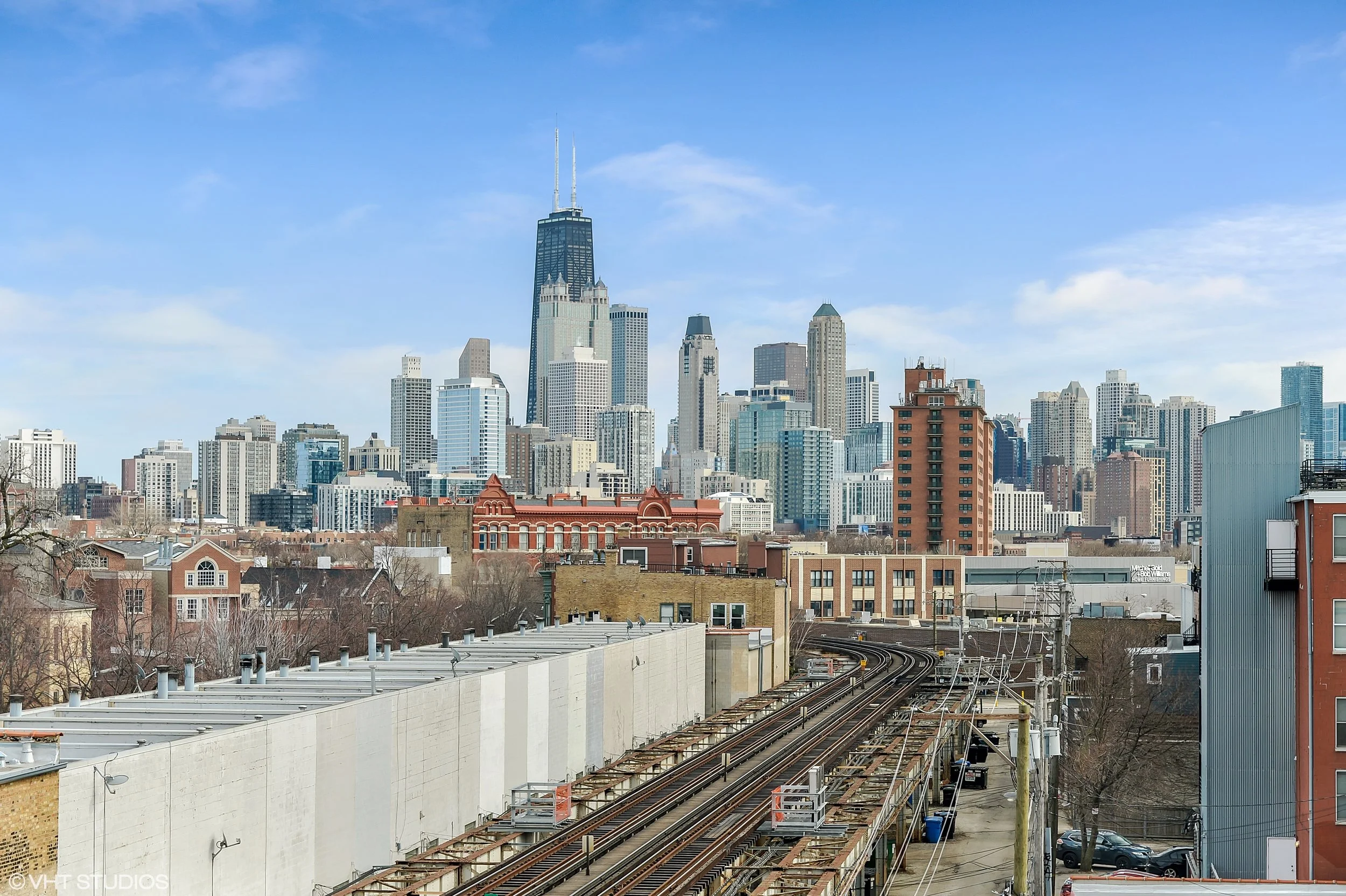 14_1745NorthClybournAve_3N_147_View_HiRes.jpg