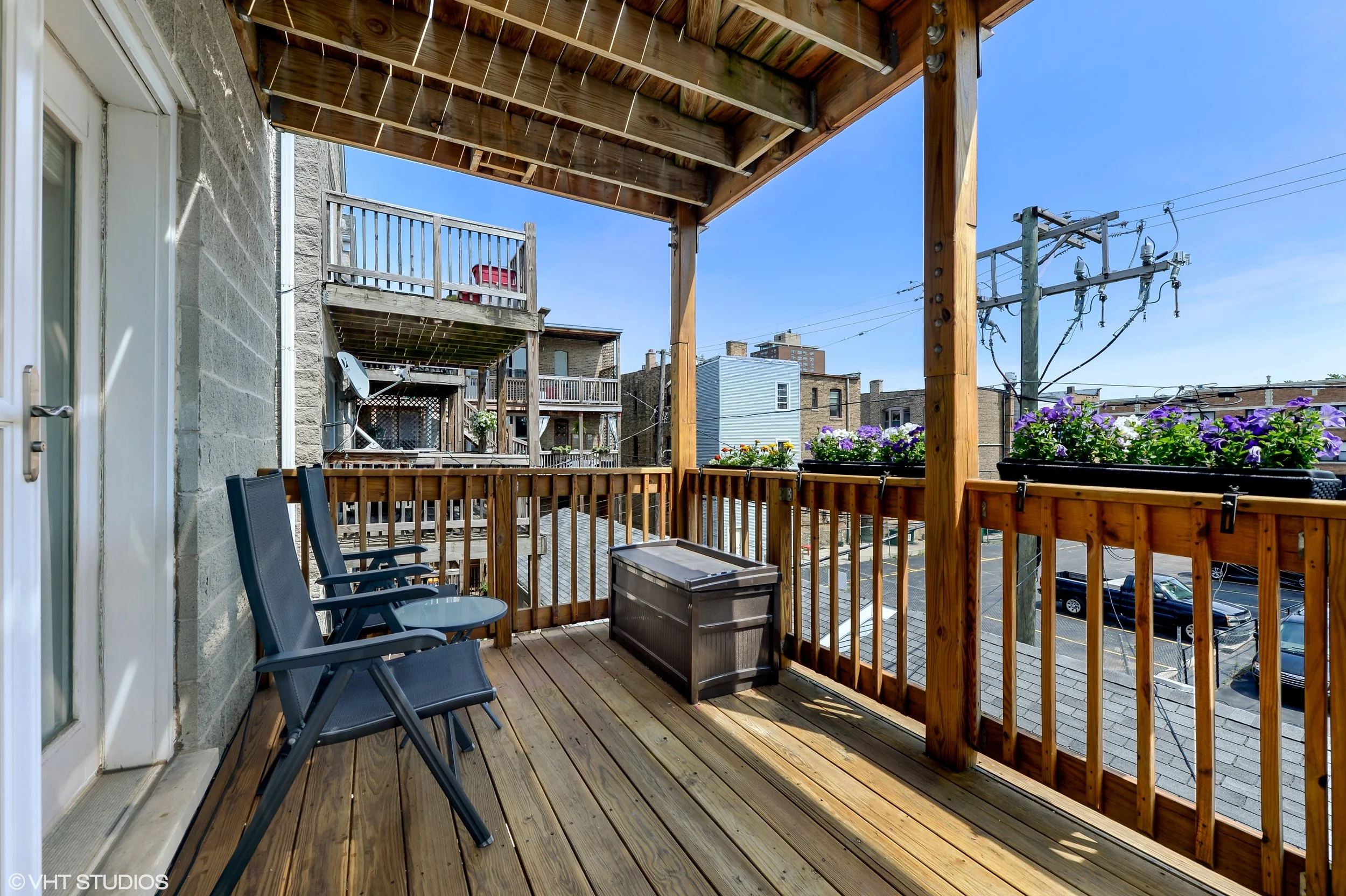 15_1413WCuylerAvenue_Unit2E_66_Deck_HiRes.jpg