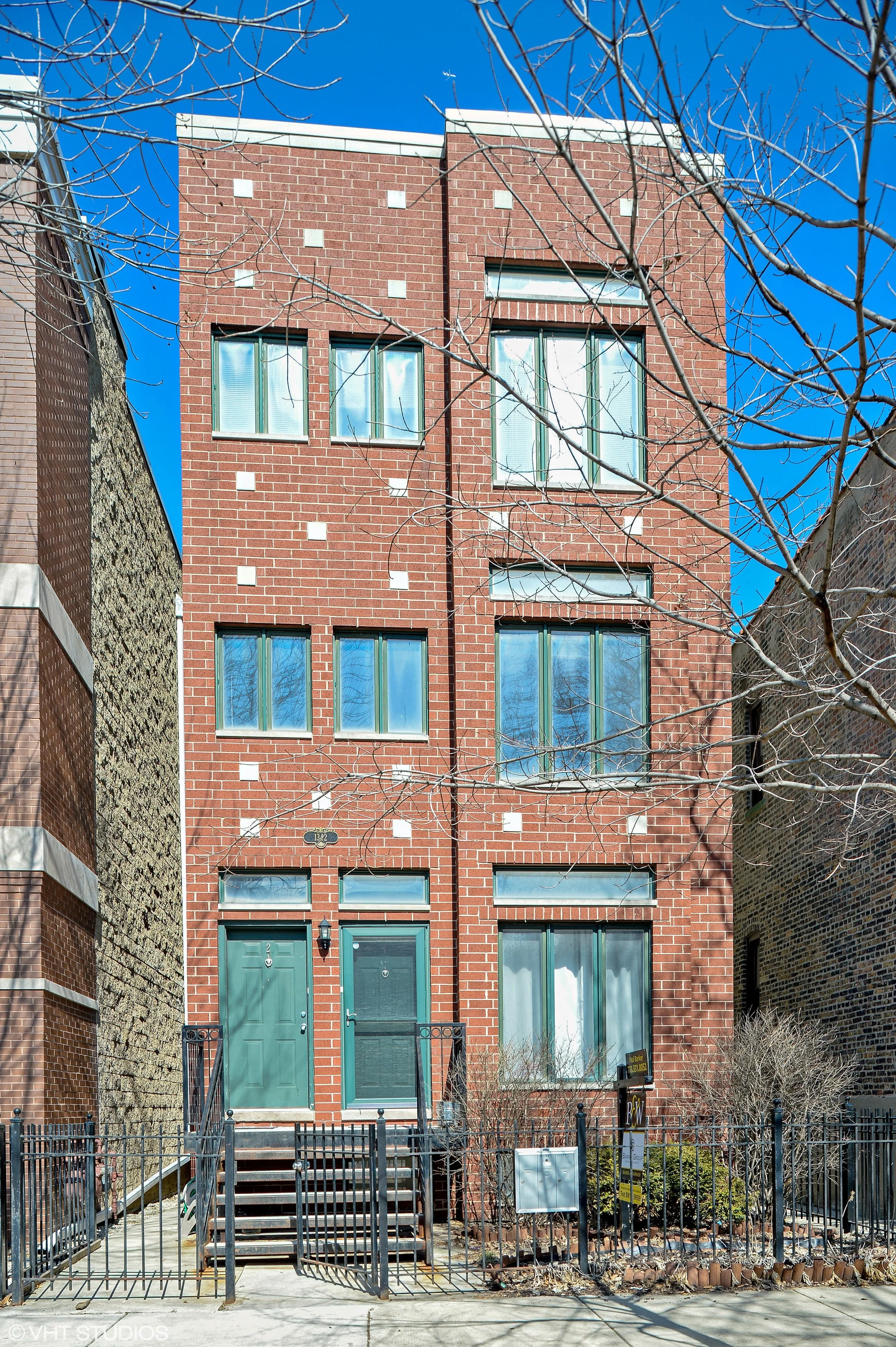 01_1342WestGrenshawSt_1_57_FrontView_HiRes.jpg