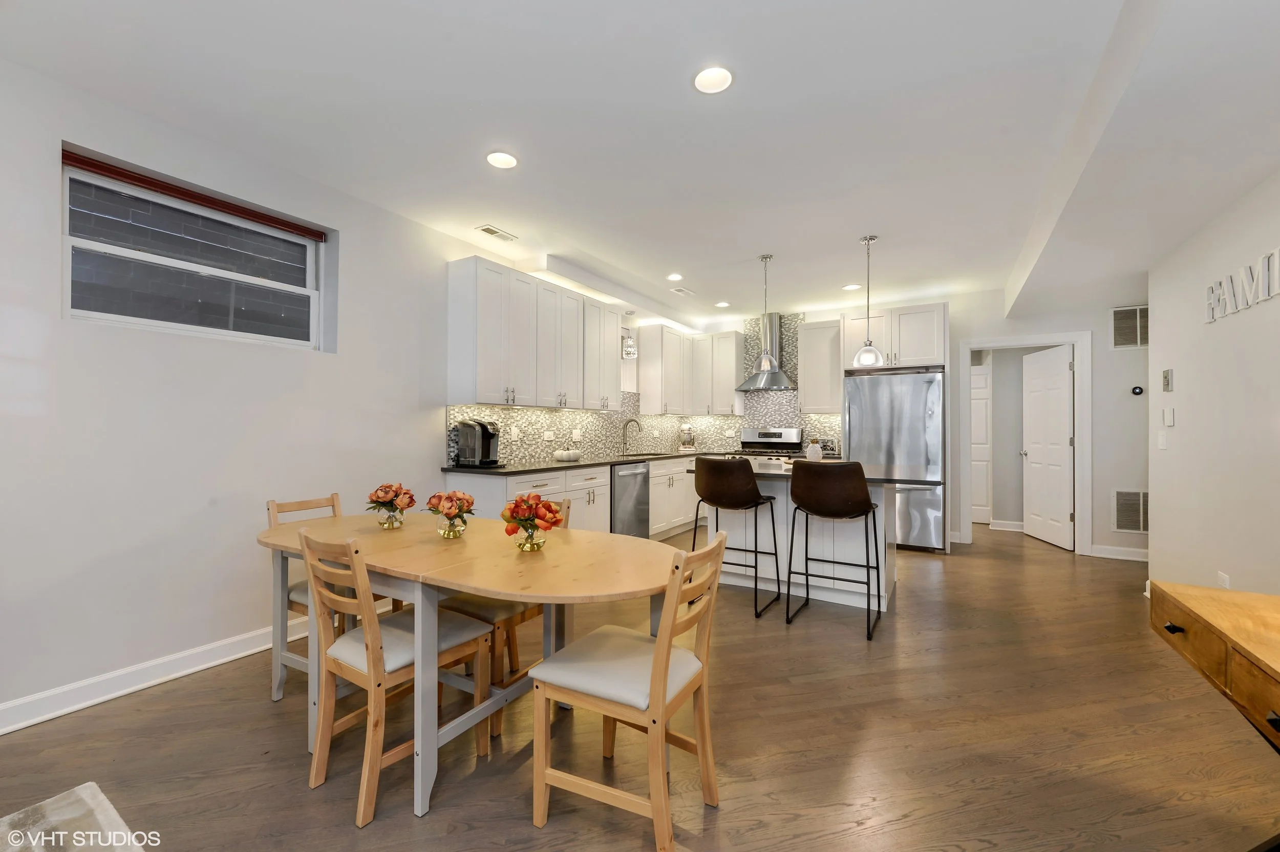 07_1547NorthNorthParkAve_G_92_KitchenDiningRoom_HiRes.jpg