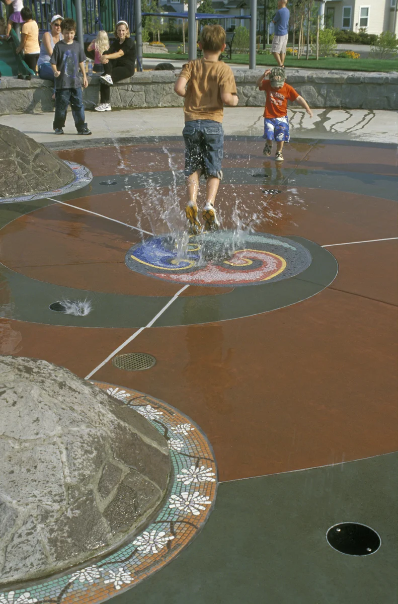 Adamo_splashing kid.jpg