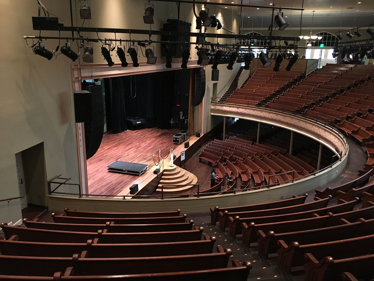  The historic Ryman Auditorium, on my tour of Nashville. 