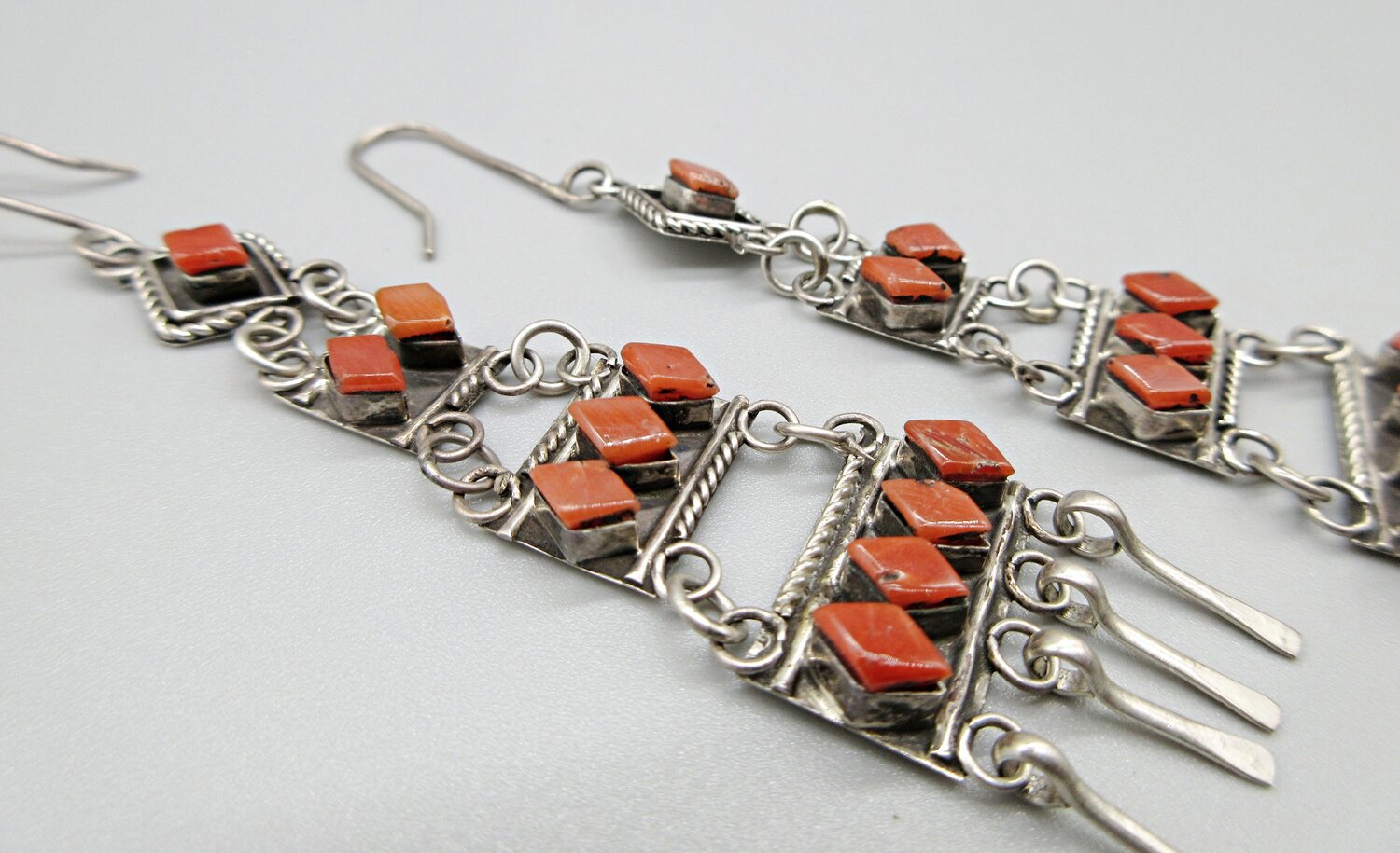 Pueblo Ladder Vintage Native American Zuni Coral Sterling Silver Earrings Pueblo Ladder Vintage Native American Zuni Coral Sterling Silver Earrings