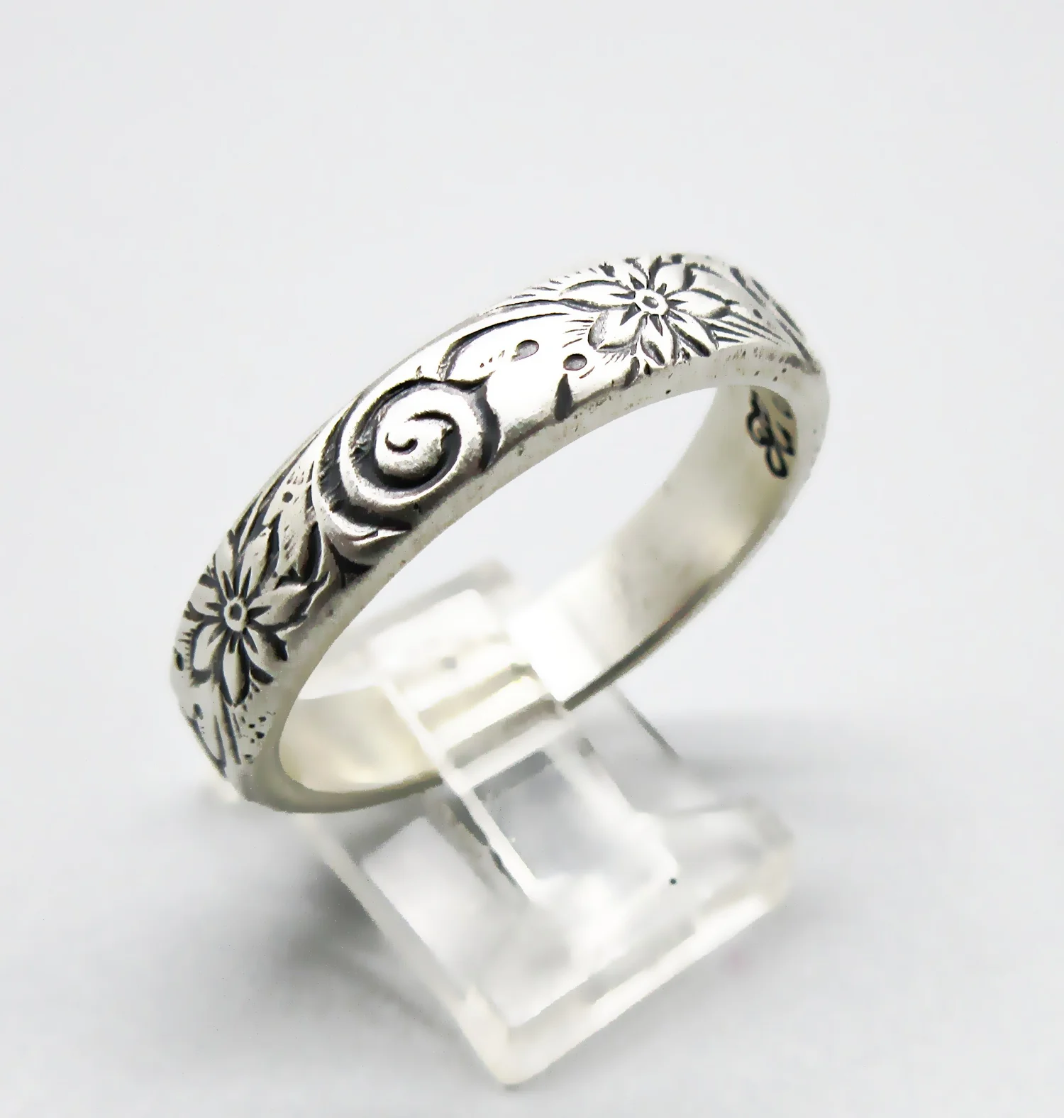 Plata de Santa Fe Jewelry