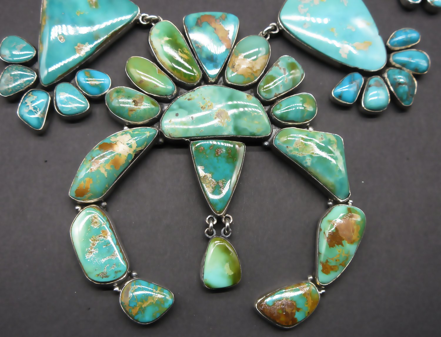 Native American Fabulous Signed Santo Domingo Blue Gem Turquoise Sterling Silver Necklace Native American Fabulous Signed Santo Domingo Blue Gem Turquoise Sterling Silver Necklace