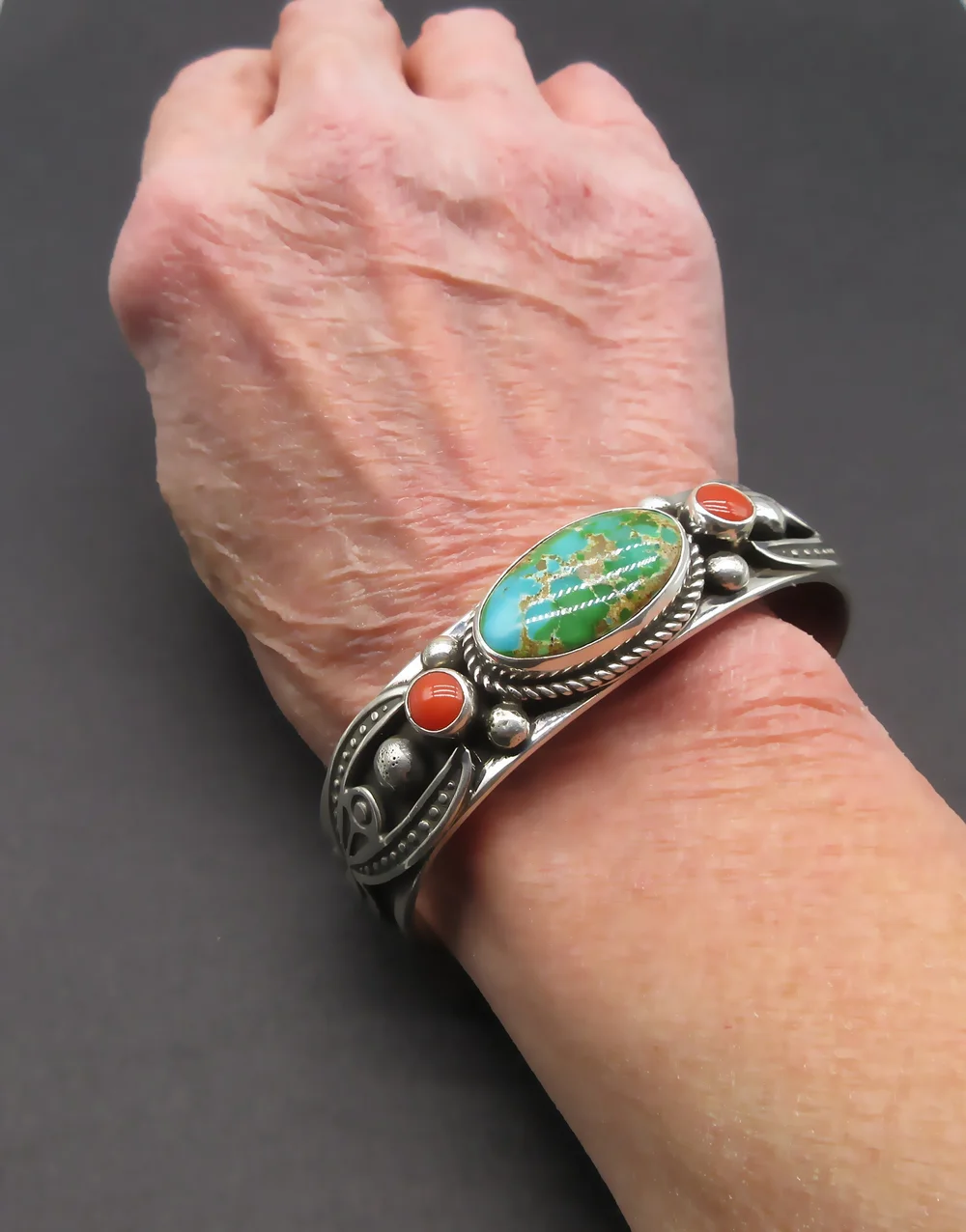 Plata de Santa Fe Jewelry display picture 2