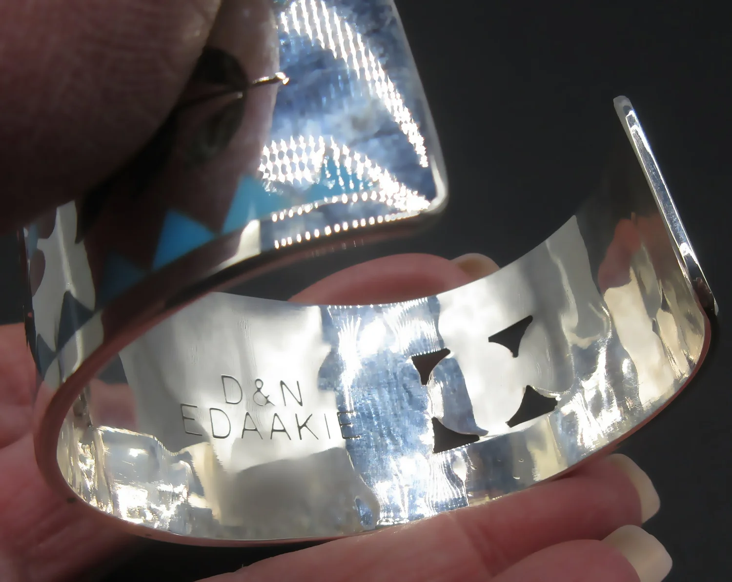 Crooked Eye Q Nashville皿 Crooked Eye Q Nashville皿 Plata de Santa Fe Jewelry