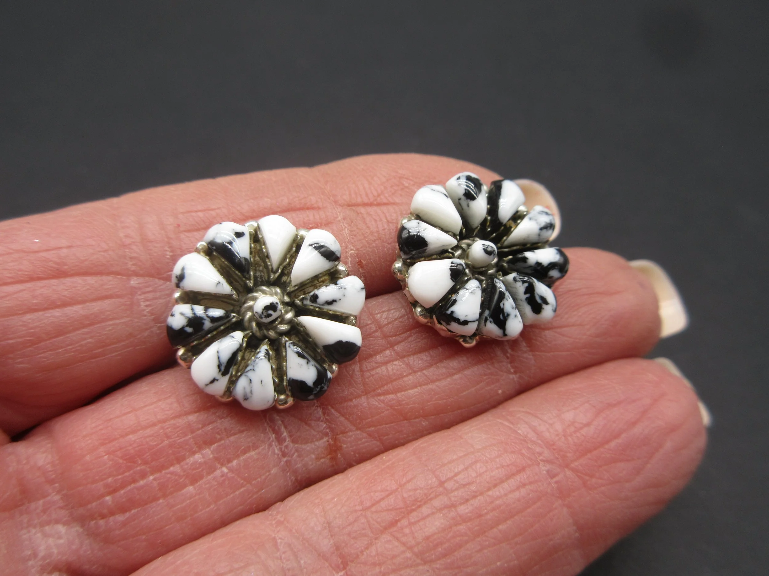 NAVAJO ナバホ Guy Hoskie ターコイズ1石 装飾シルバーバングル