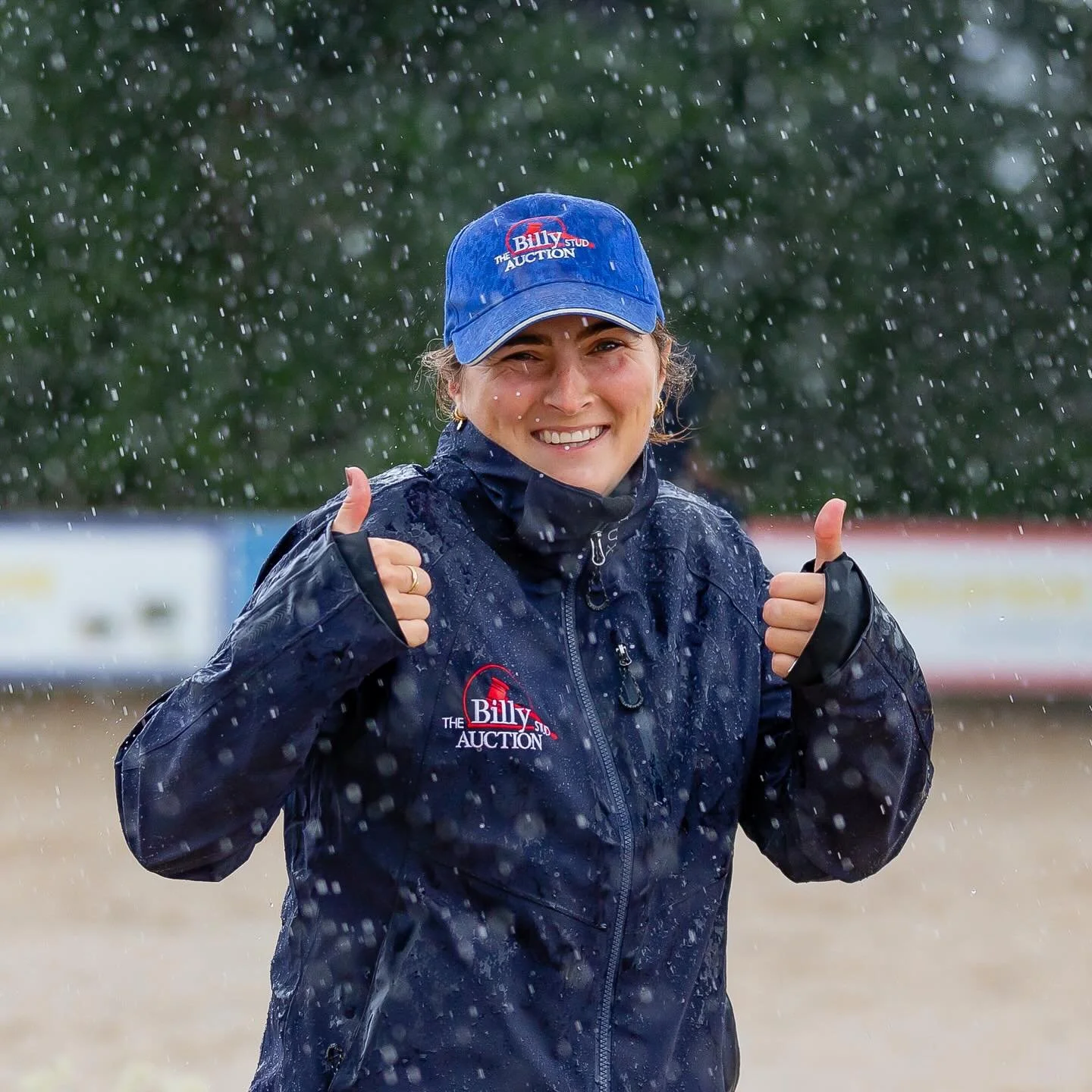 2 Billy Auctions down &hellip; 1 left to go 💙 

Thanks @bootsandhoovesphotography for getting some snaps of me behind the camera 📸

#thebillystudauction #comerainorcomeshine #gettingtheangles