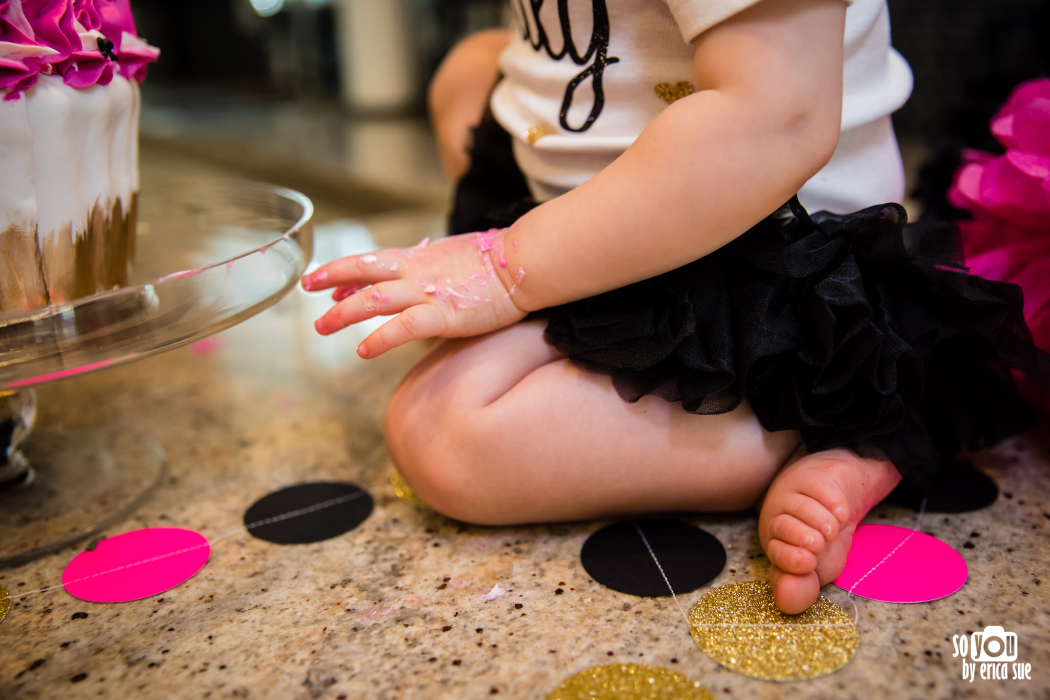 so-you-by-erica-sue-hollywood-fl-photographer-in-home-lifestyle-1st-birthday-cake-smash-3961.jpg