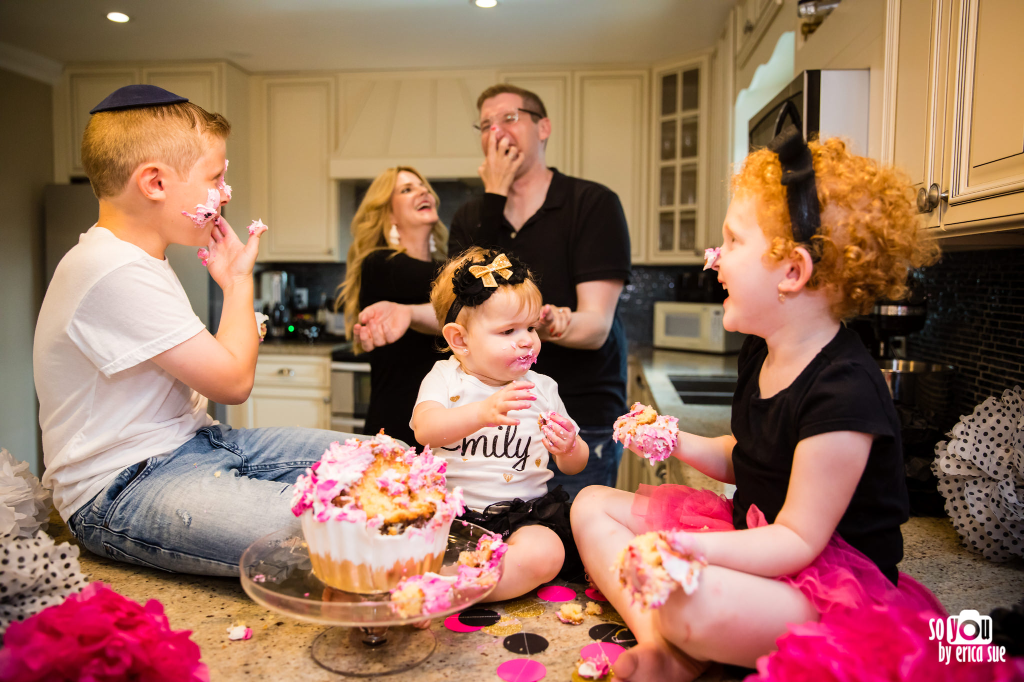 so-you-by-erica-sue-hollywood-fl-photographer-in-home-lifestyle-1st-birthday-cake-smash-4024.jpg