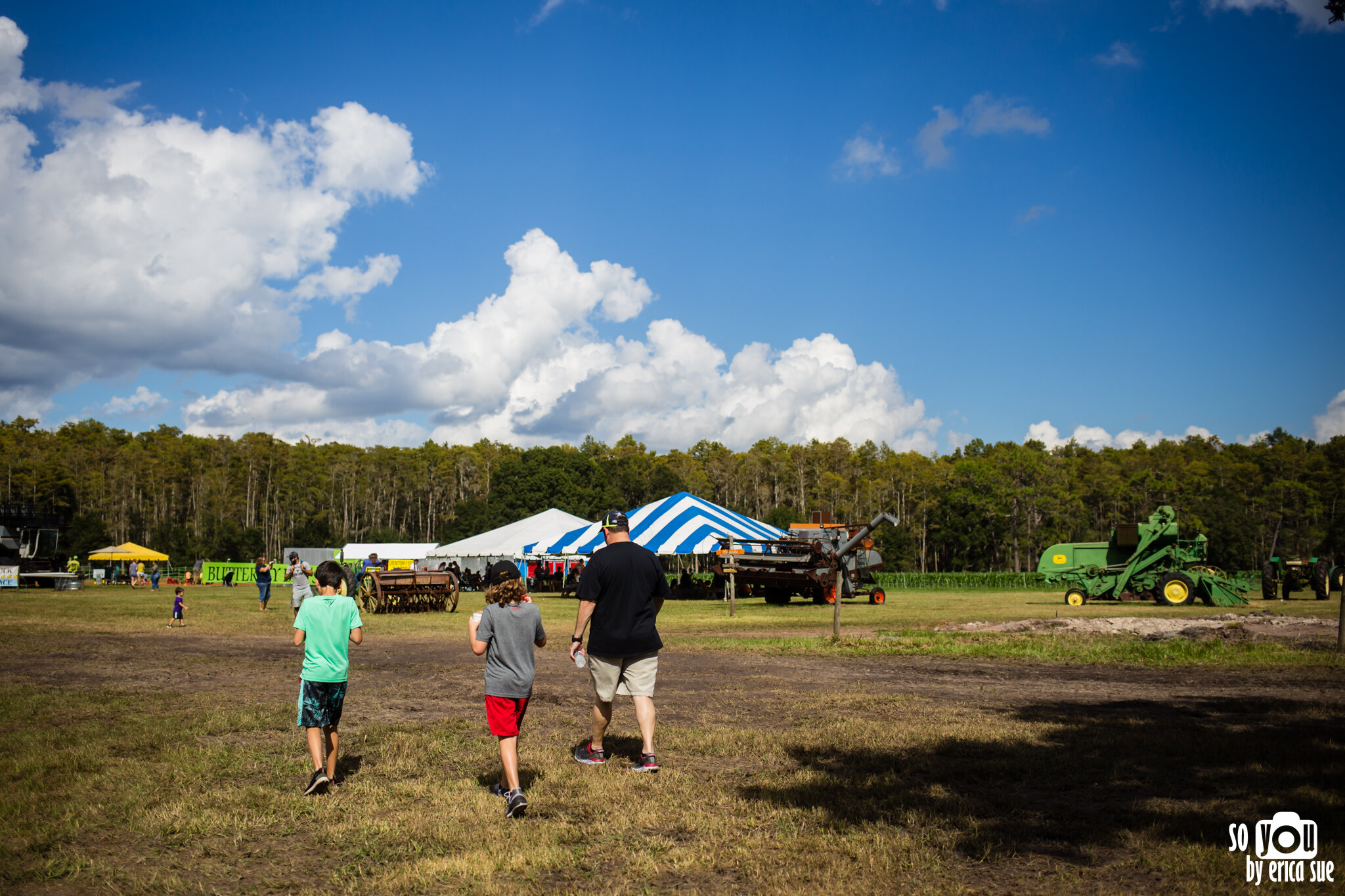 so-you-by-erica-sue-disney-photography-family-mickey-not-so-scary-partin-ranch-corn-maze-old-town-orlando-4308.jpg