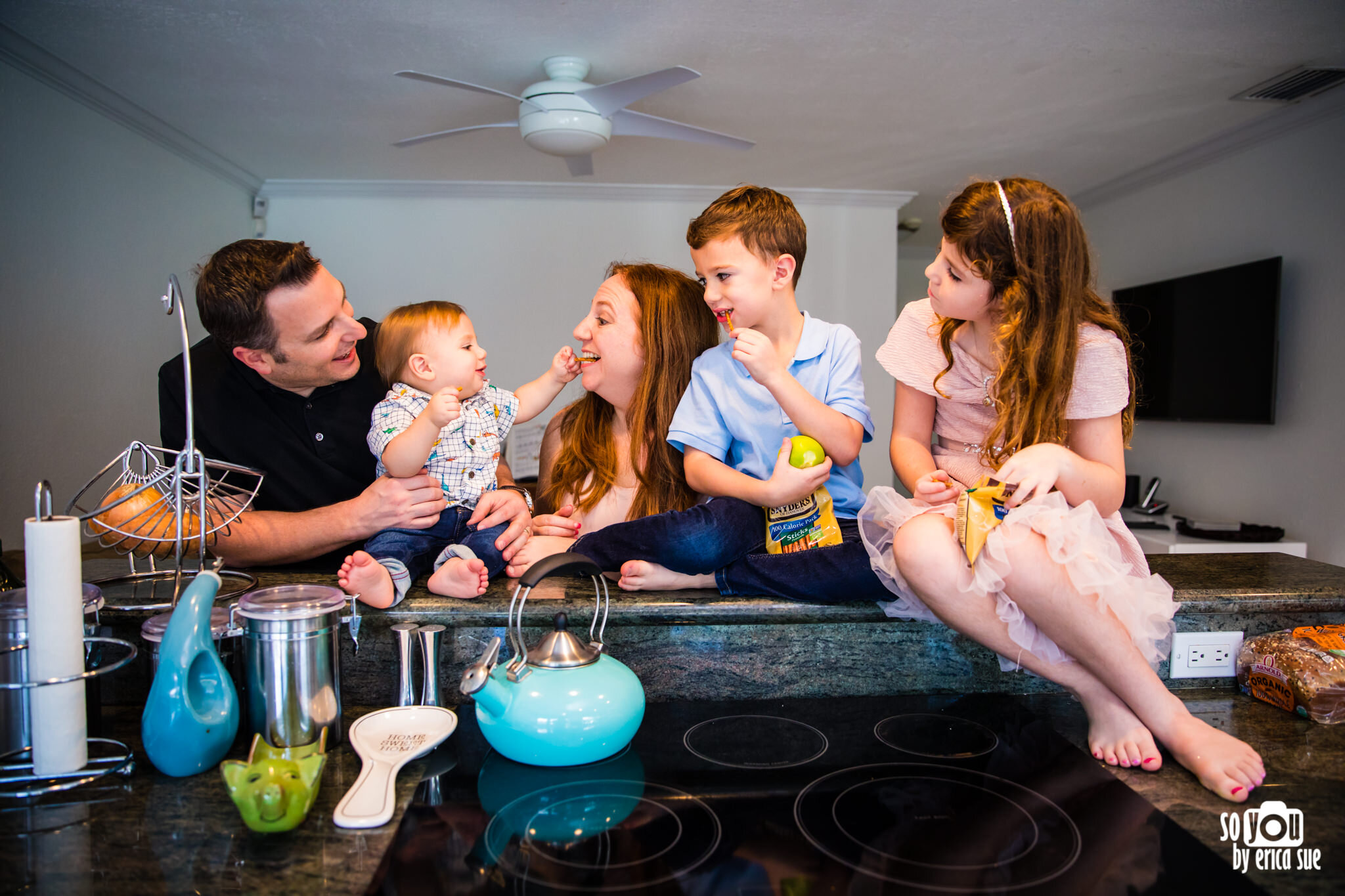 22-so-you-by-erica-sue-first-1st-birthday-cake-smash-in-home-lifestyle-photography-hollywood-fl-0480.JPG