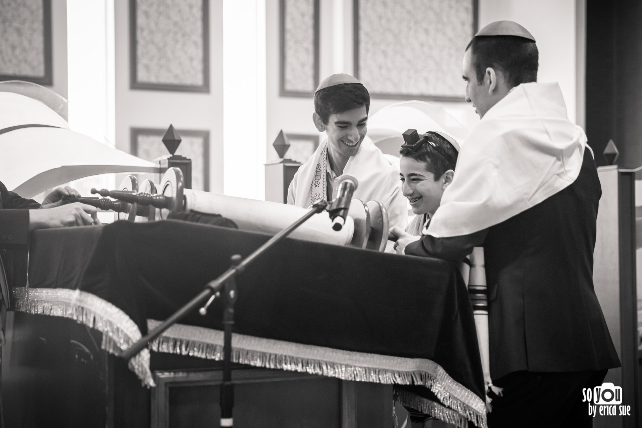 22-so-you-by-erica-sue-chabad-parkland-fl-bar-mitzvah-photographer-CD8A7176.jpg