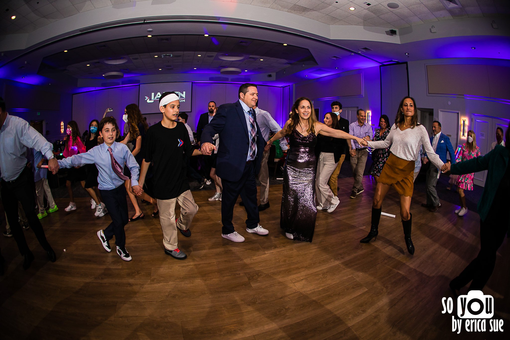 32-jaden-bar-mitzvah-food-truck-beth-am-jupiter-fl-so-you-by-erica-sue-photographyLK8A8789.jpg