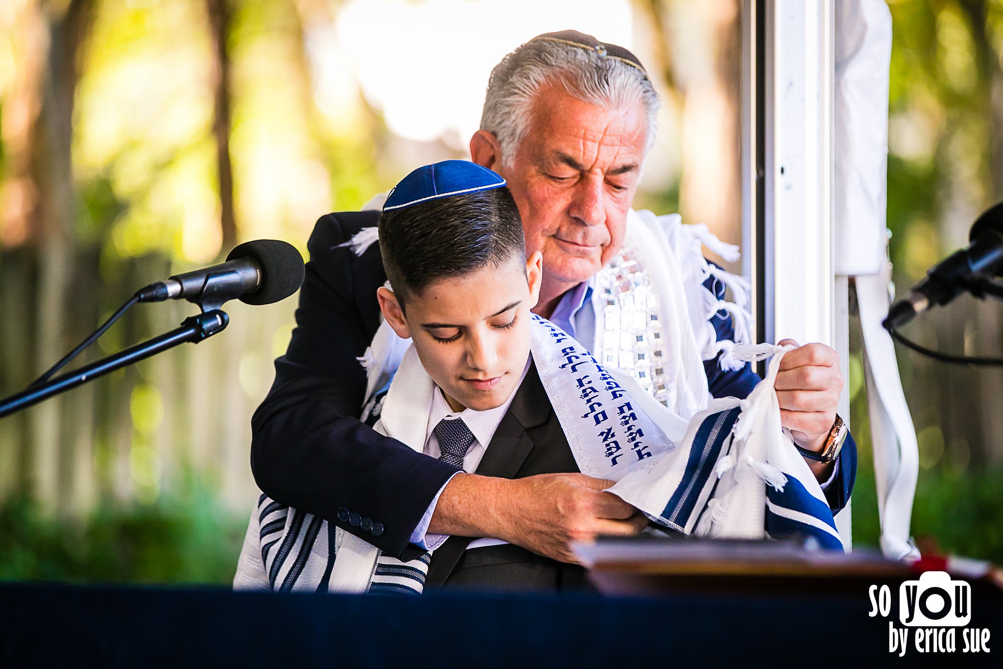 9-davin-bar-mitzvah-temple-judea-palm-beach-fl-photographerLK8A9146.jpg