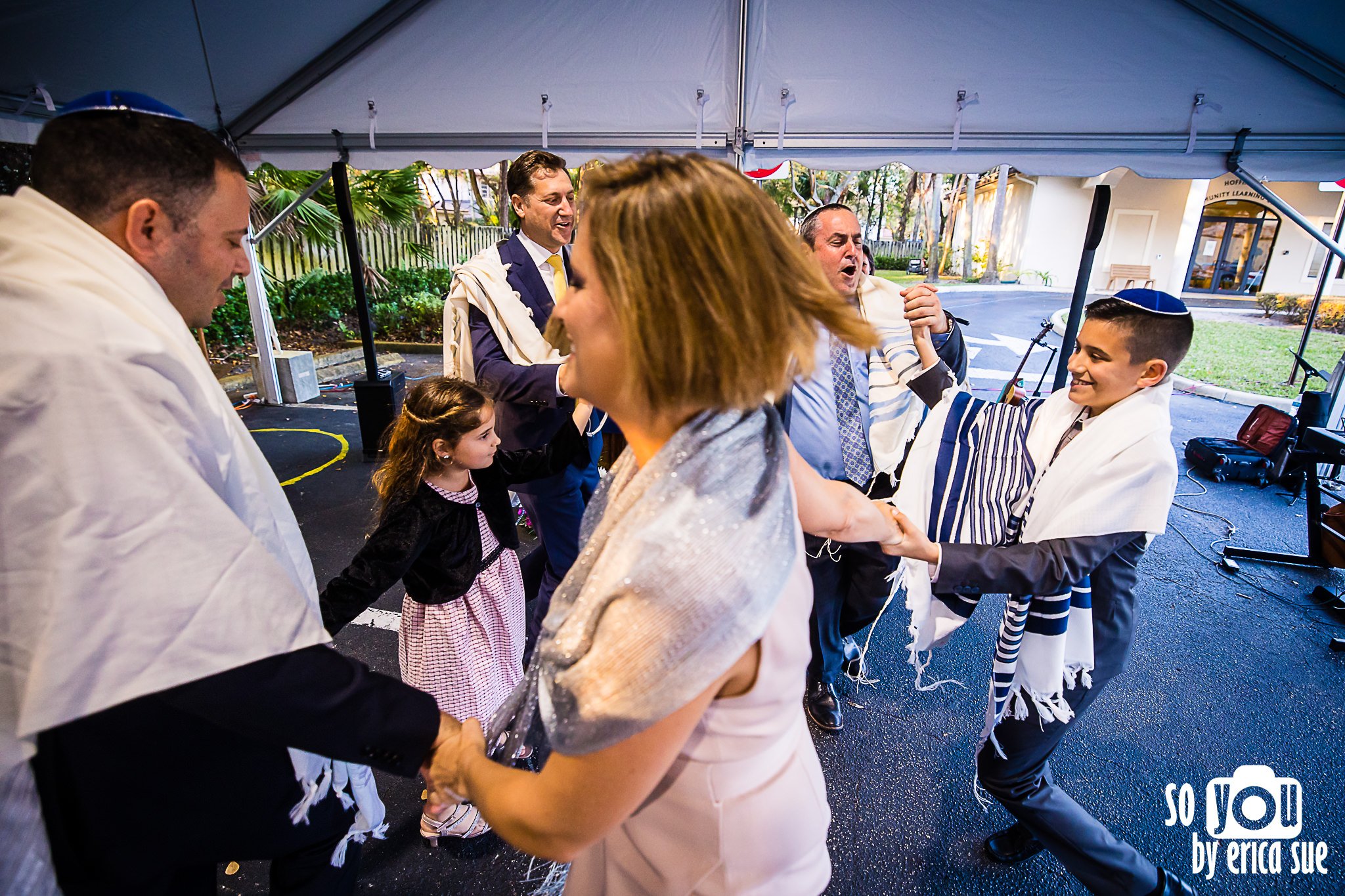 14-davin-bar-mitzvah-temple-judea-palm-beach-fl-photographerCD8A0020.jpg