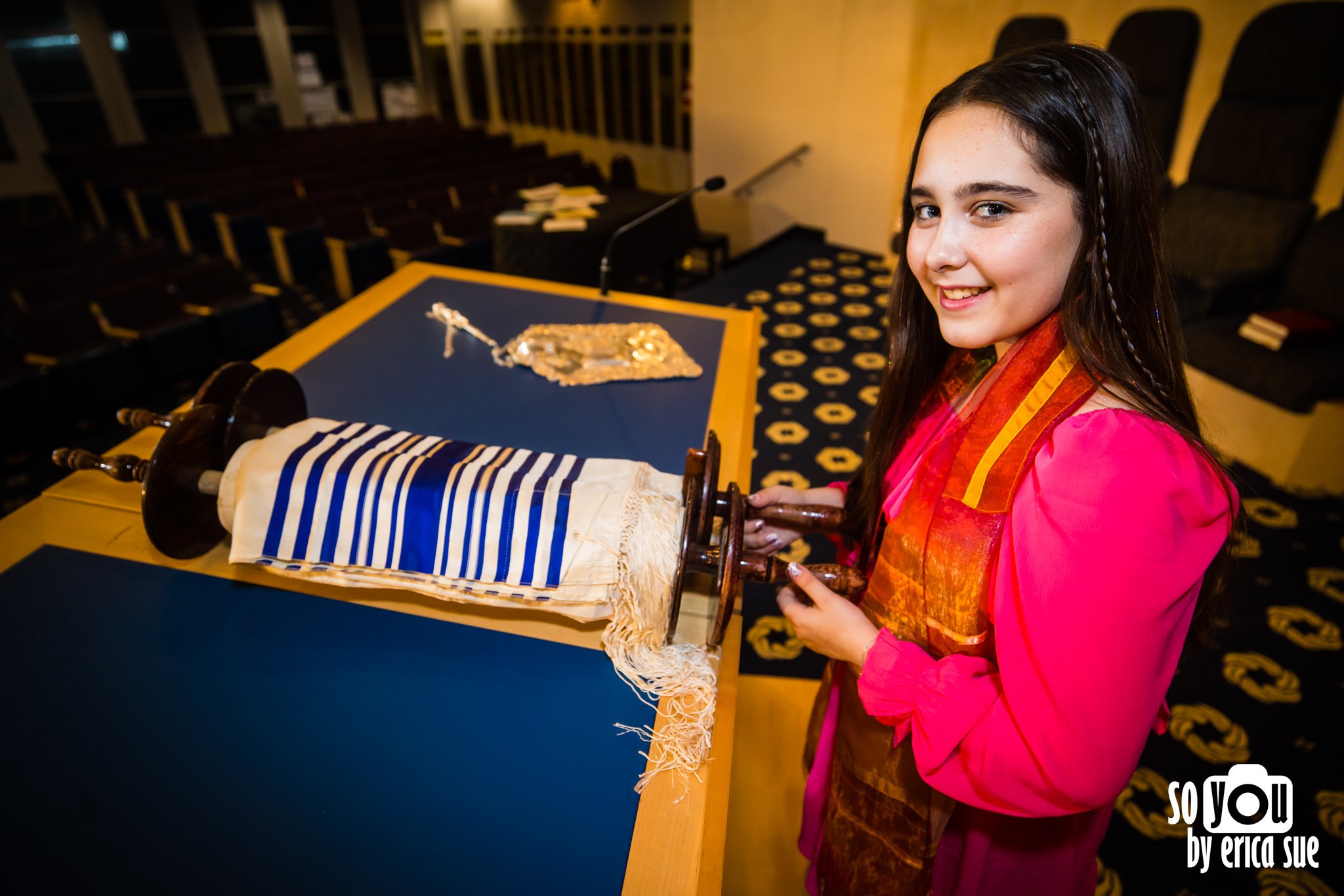 5-ellie-305-club-bat-mitzvah-photographer-so-you-by-erica-sue-ES2_4043.jpg