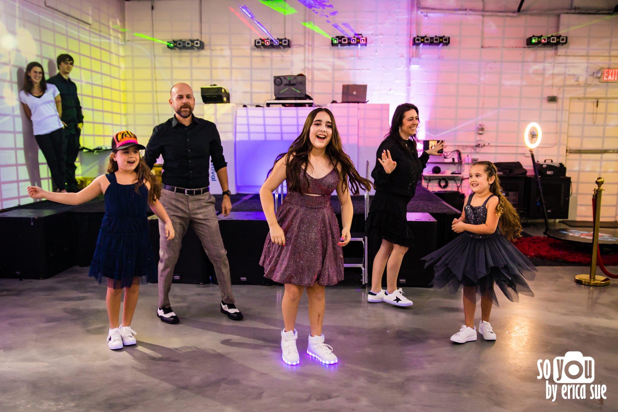 24-ellie-305-club-bat-mitzvah-photographer-so-you-by-erica-sue-ES2_1849.jpg