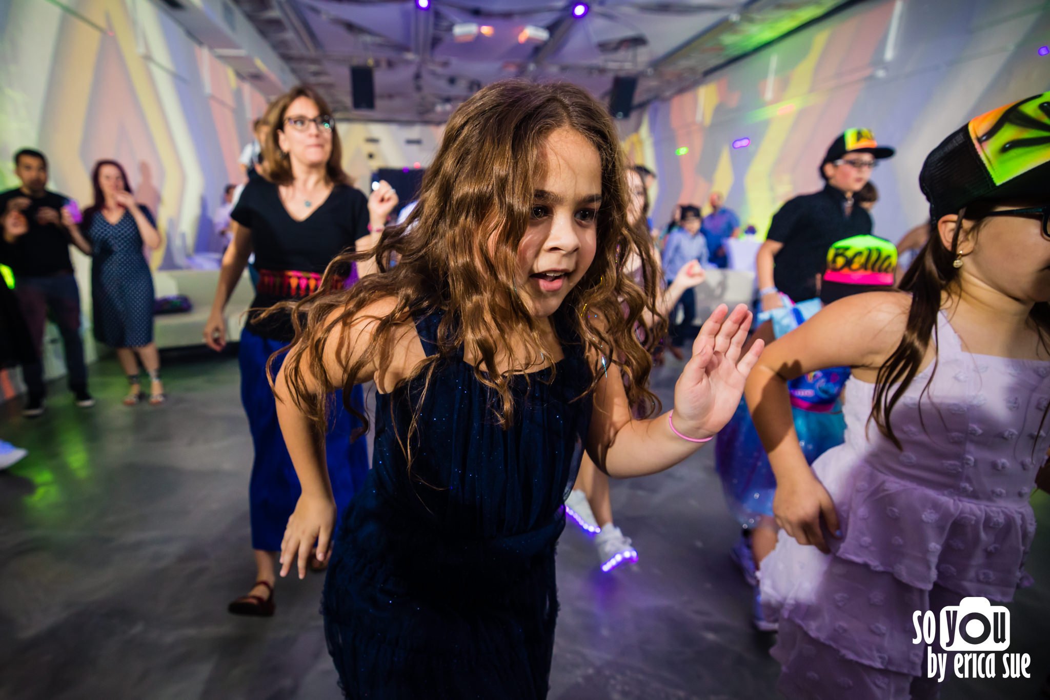 33-ellie-305-club-bat-mitzvah-photographer-so-you-by-erica-sue-ES_30506.jpg