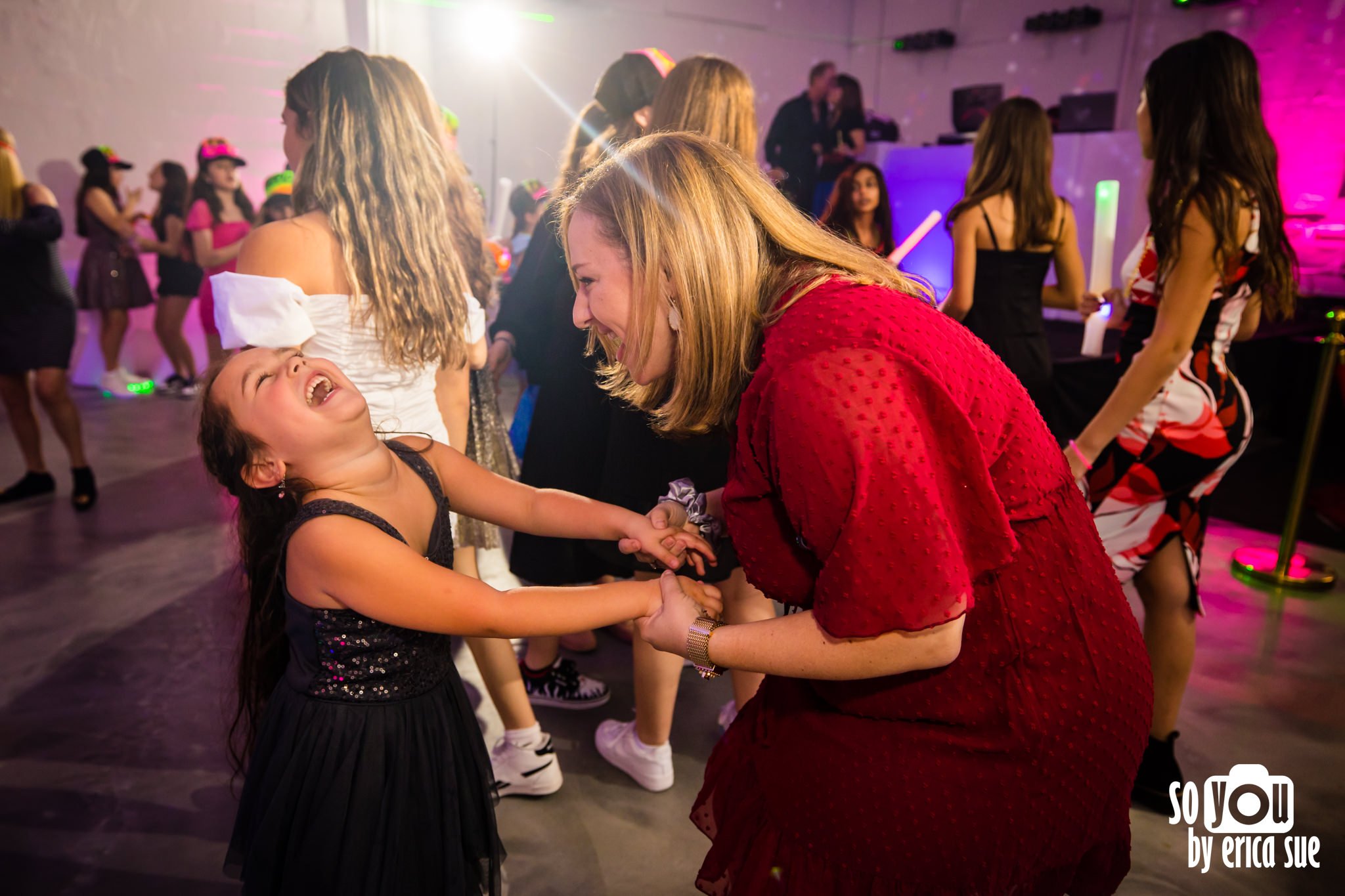 46-ellie-305-club-bat-mitzvah-photographer-so-you-by-erica-sue-ES_31121.jpg
