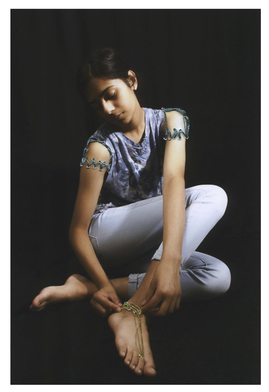 Aisha Lakhani , Untitled from the series “Dhaaga”, 2017