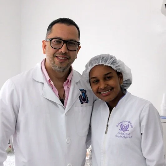 Dr. Julio Gonzales Dental Tourism Colombia Cartagena