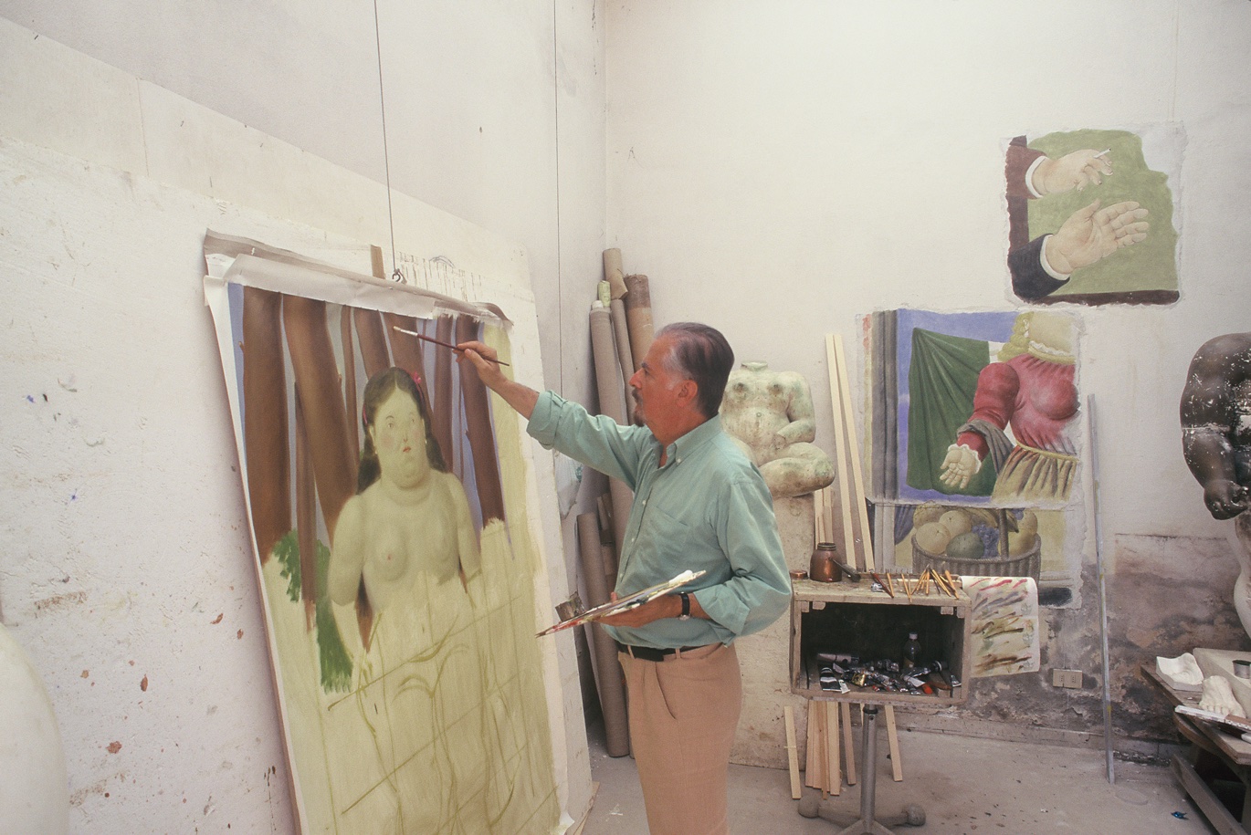 Botero in his studio