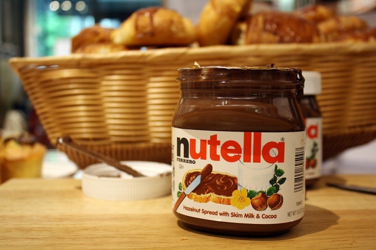 1024x682xNutellaJar-1024x682.jpg.pagespeed.ic_.sQUlR9RwU6.jpg