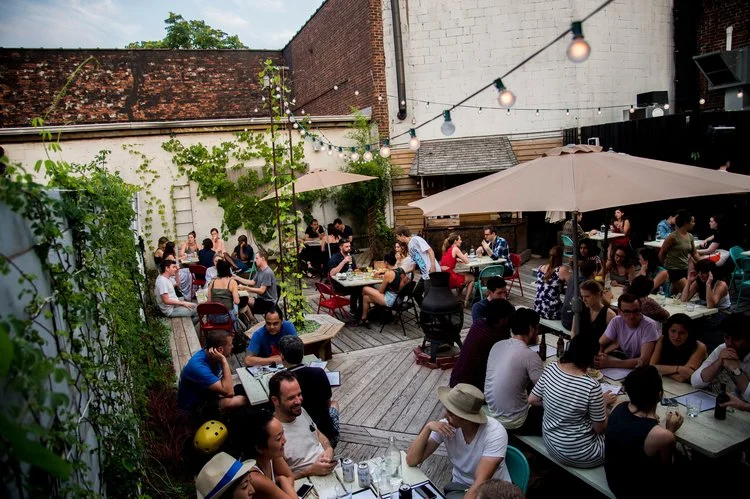 Exterior dining at Lavander Lake