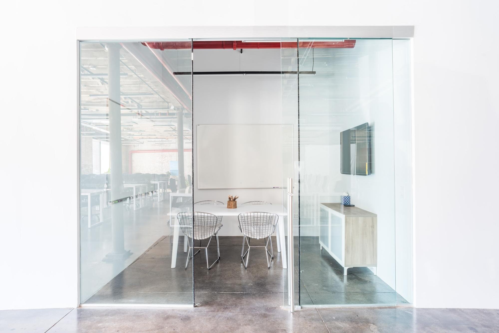 Bond Collective Space For Virtual Meetings