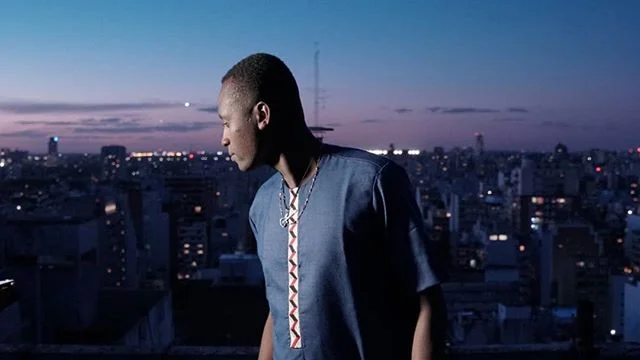 De un videoclip con la comunidad haitiana y senegalesa en Buenos Aires (y dejar de robar con la terraza por dos a&ntilde;os). &bull;
&bull;
&bull;
&bull;
&bull;
&bull;
#wip #haiti  #senegal #argentina #videoclip #inmigrantes  #fotografiadocumental #photographer #photography #rap #trap #black #negro #teaser #colaborative #afro #africa #america #musical #culture #independent #guerilla #night #blue #song #independent #videogram #видео #altura #lucha