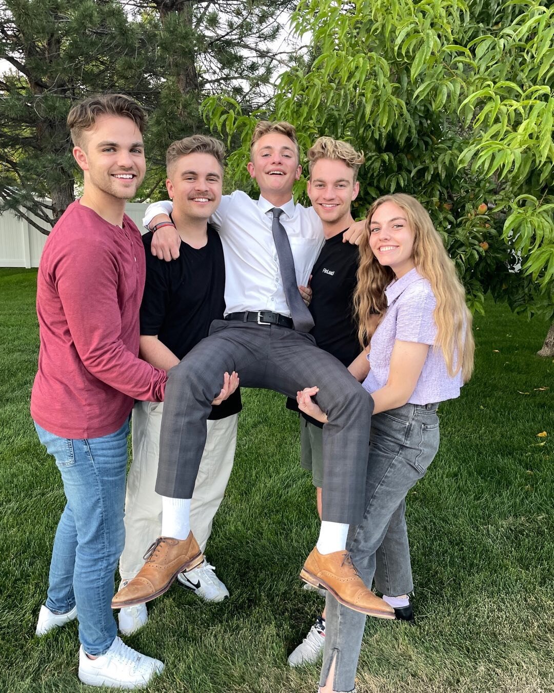 Thanks to all of the family and friends who quickly showed up to support Halsten as he launches into the world as a missionary for the Church of Jesus Christ of Latter-day Saints.  He will be serving in beautiful South Carolina for two years starting