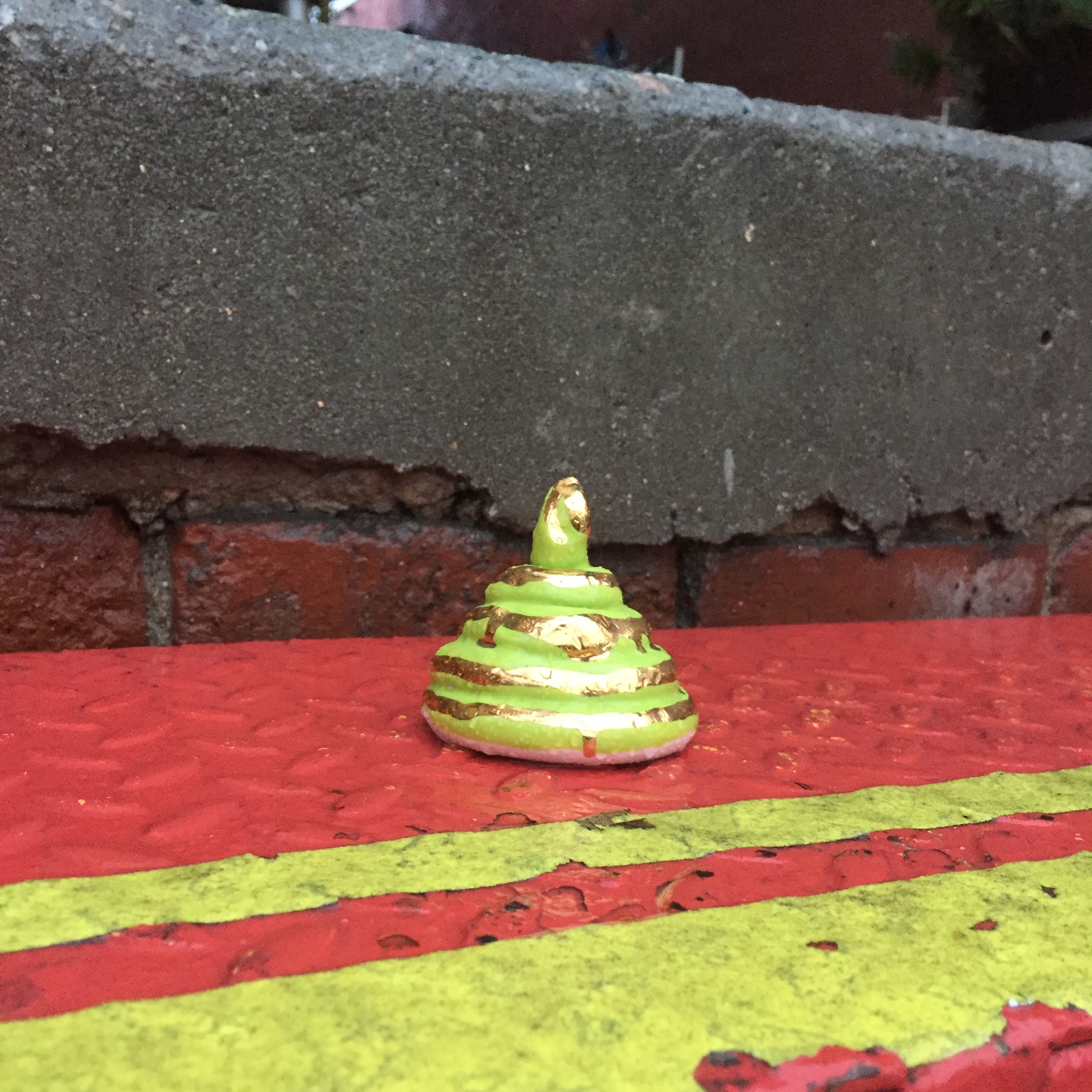 its raining on green and gold and they are cold