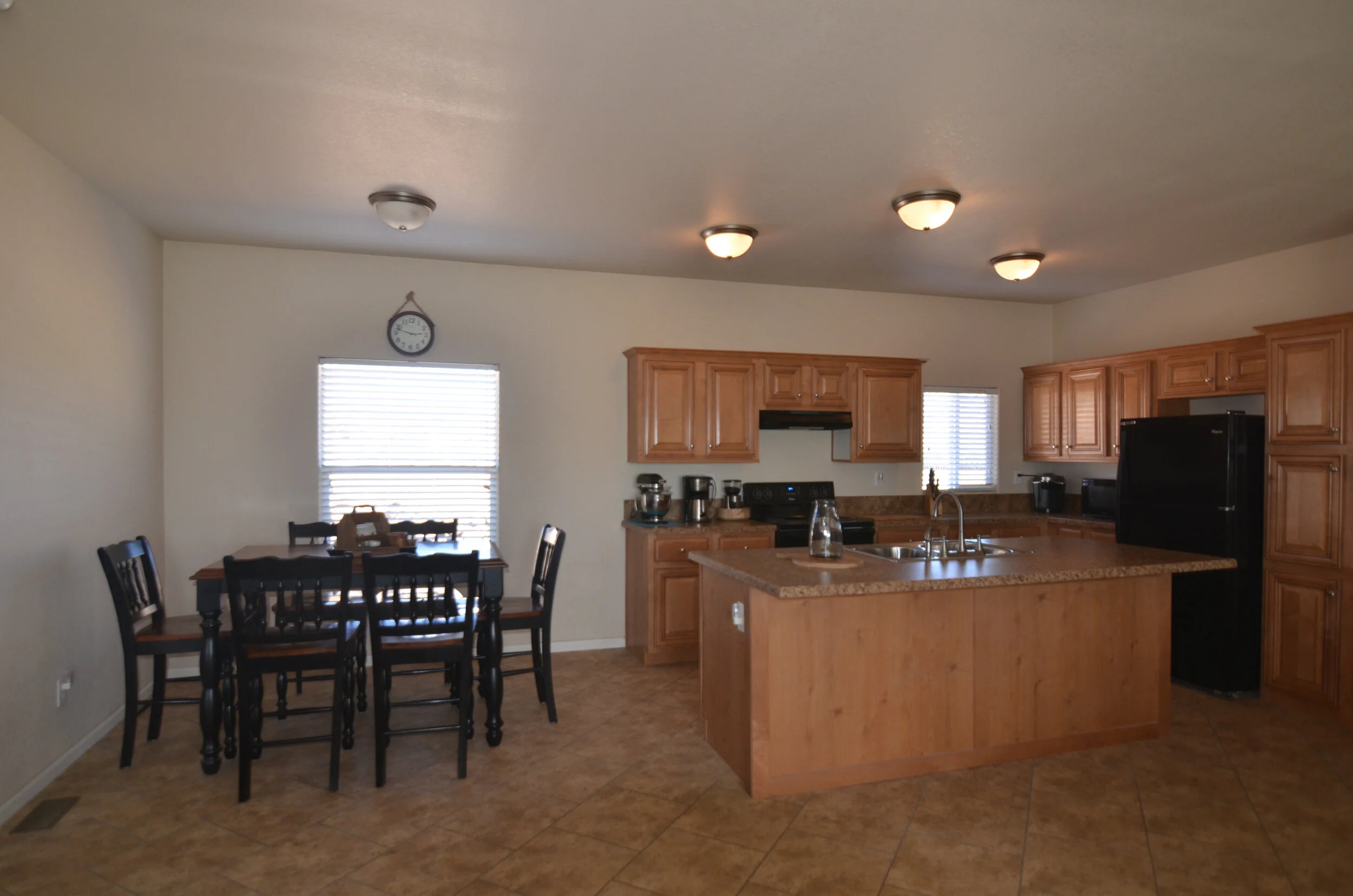 kitchen 3.jpg