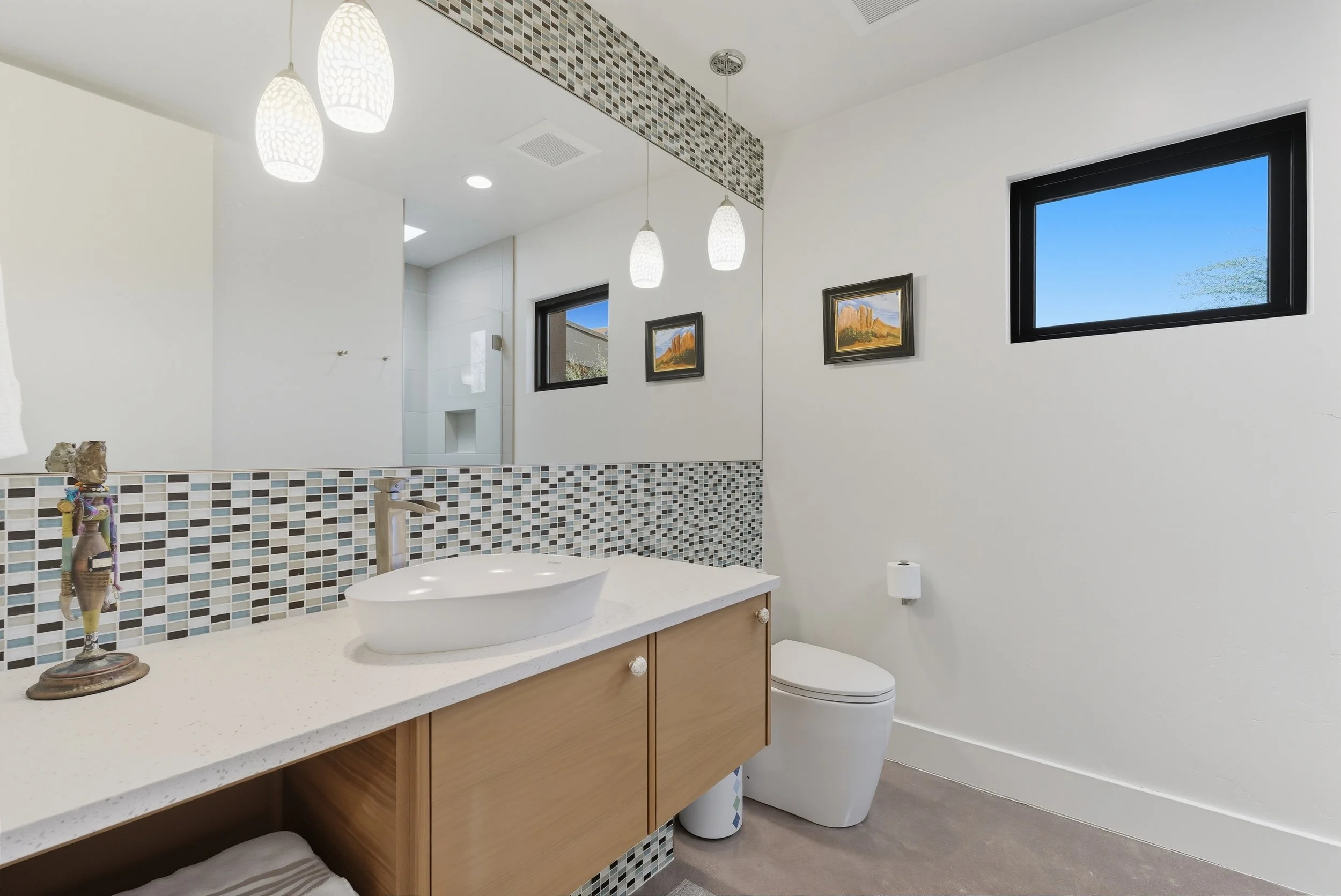 Guest Bathroom 2(1).jpg