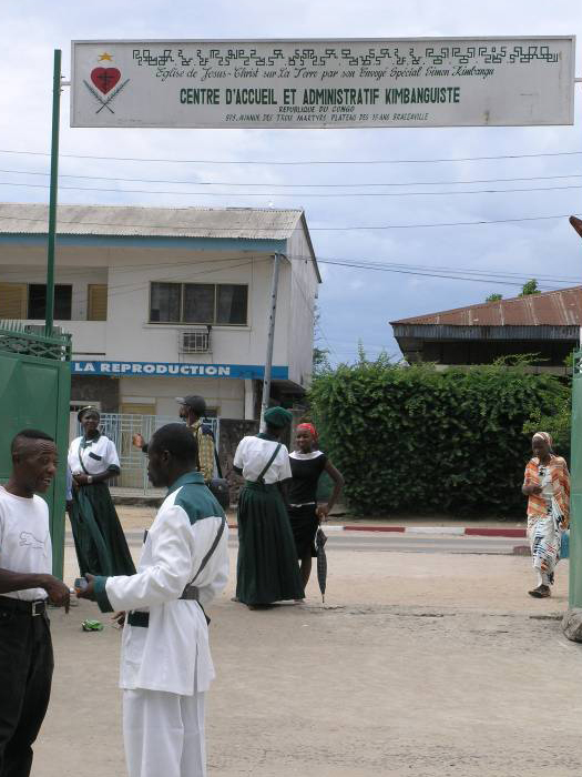 Mandembe writing in the Democratic Republic of Congo.