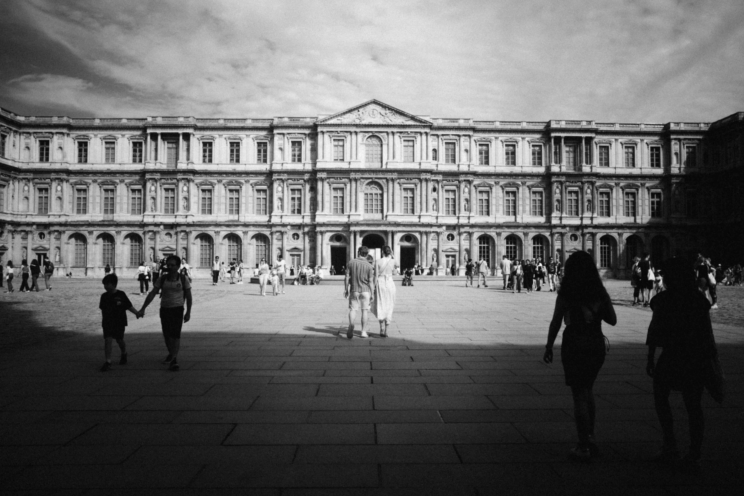 louvre.jpg