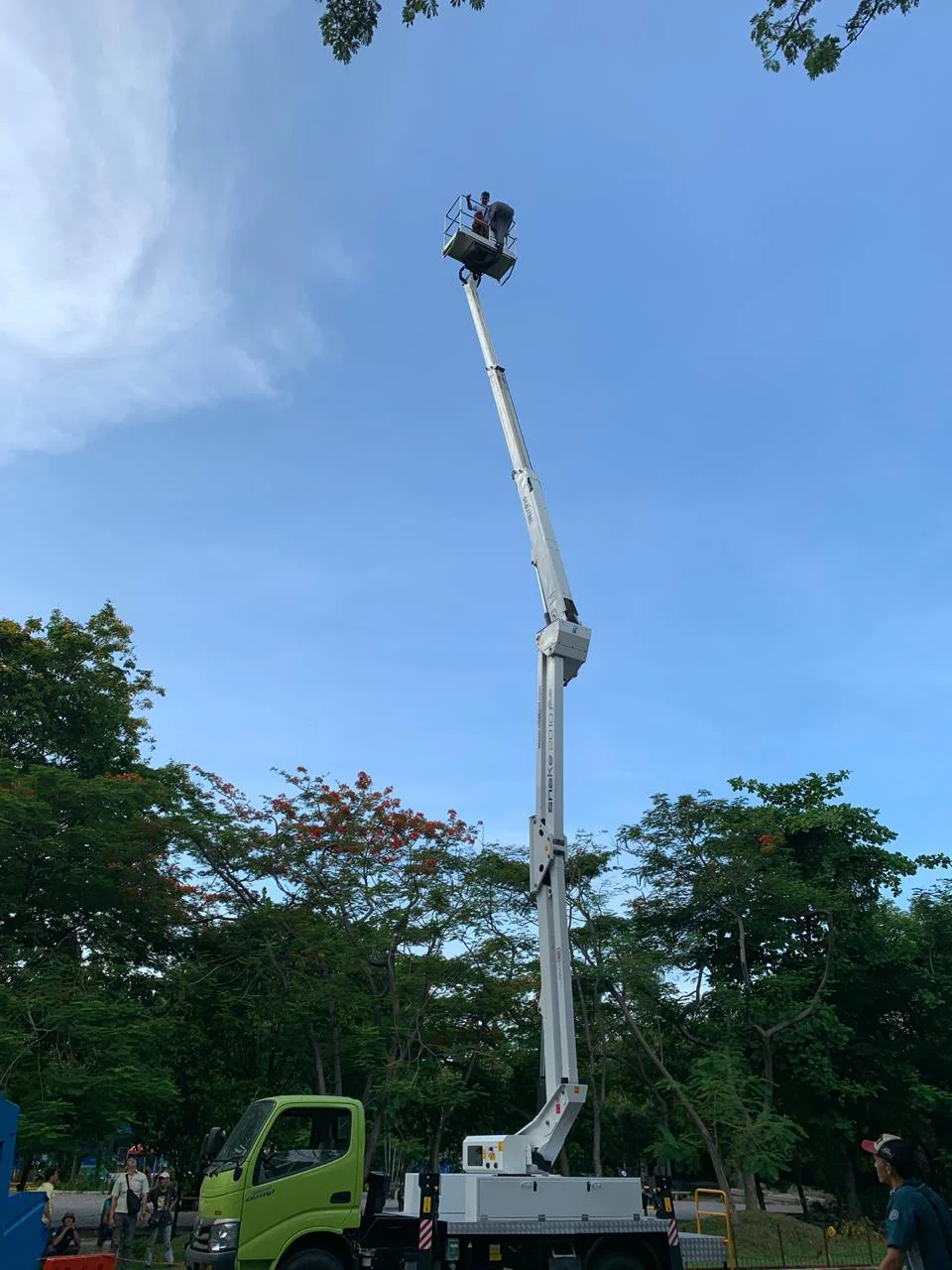 WhatsApp Image 2018-12-06 at 4.40.38 PM.jpeg