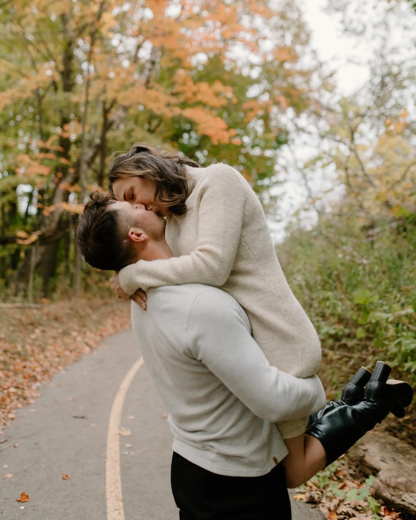 A grid post? A GRID POST? I think I had to dust off that button tbh..

Fall is in full swing and I&rsquo;m buried in edits but I&rsquo;m here for it. Give me more fall sunsets and cool nights and crisp afternoons. If you follow my stories you know Sc