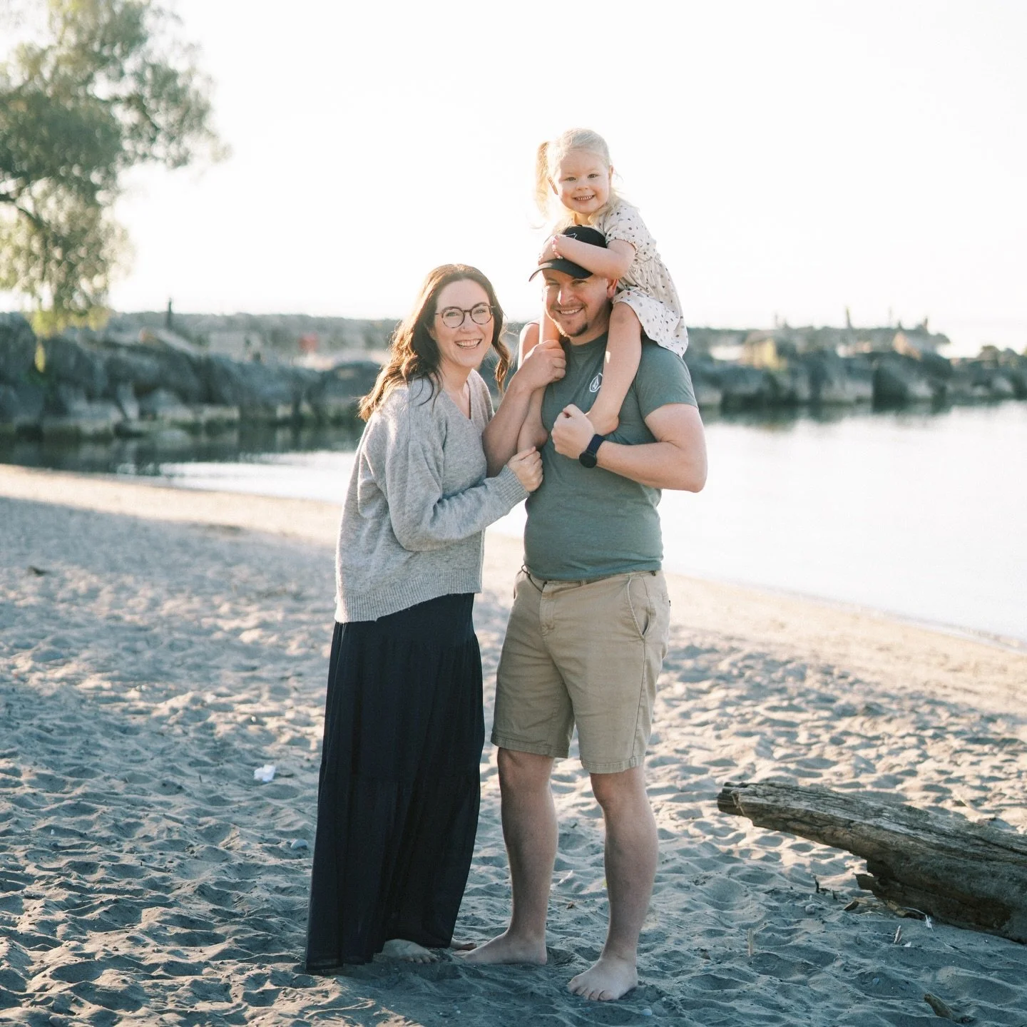 Wishing everyone a very Merry Christmas and Happy New Year from our little chaotic family to yours 💕

I&rsquo;d normally post a big novel about the past year and all the ups and downs, but honestly, I&rsquo;m fresh out of wisdom and ready to disasso