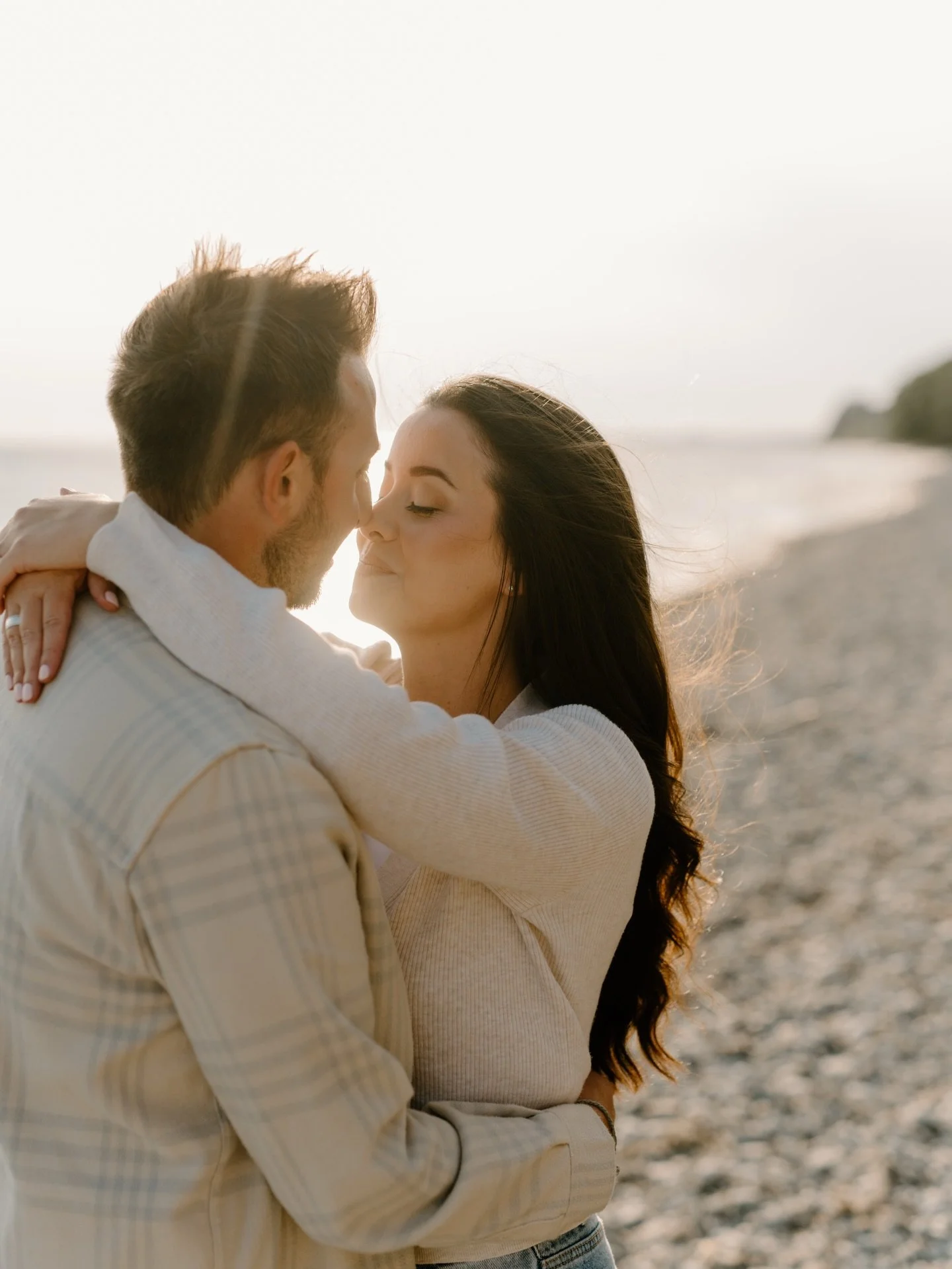 I wouldn&rsquo;t be me if I wasn&rsquo;t a day late to post 🫡  Happiest love day to the smitten among us 🩷🩷 smooch on, lovers //

Ps just gonna scootch some keywords in here because don&rsquo;t you just love this beach sunset engagement session fr