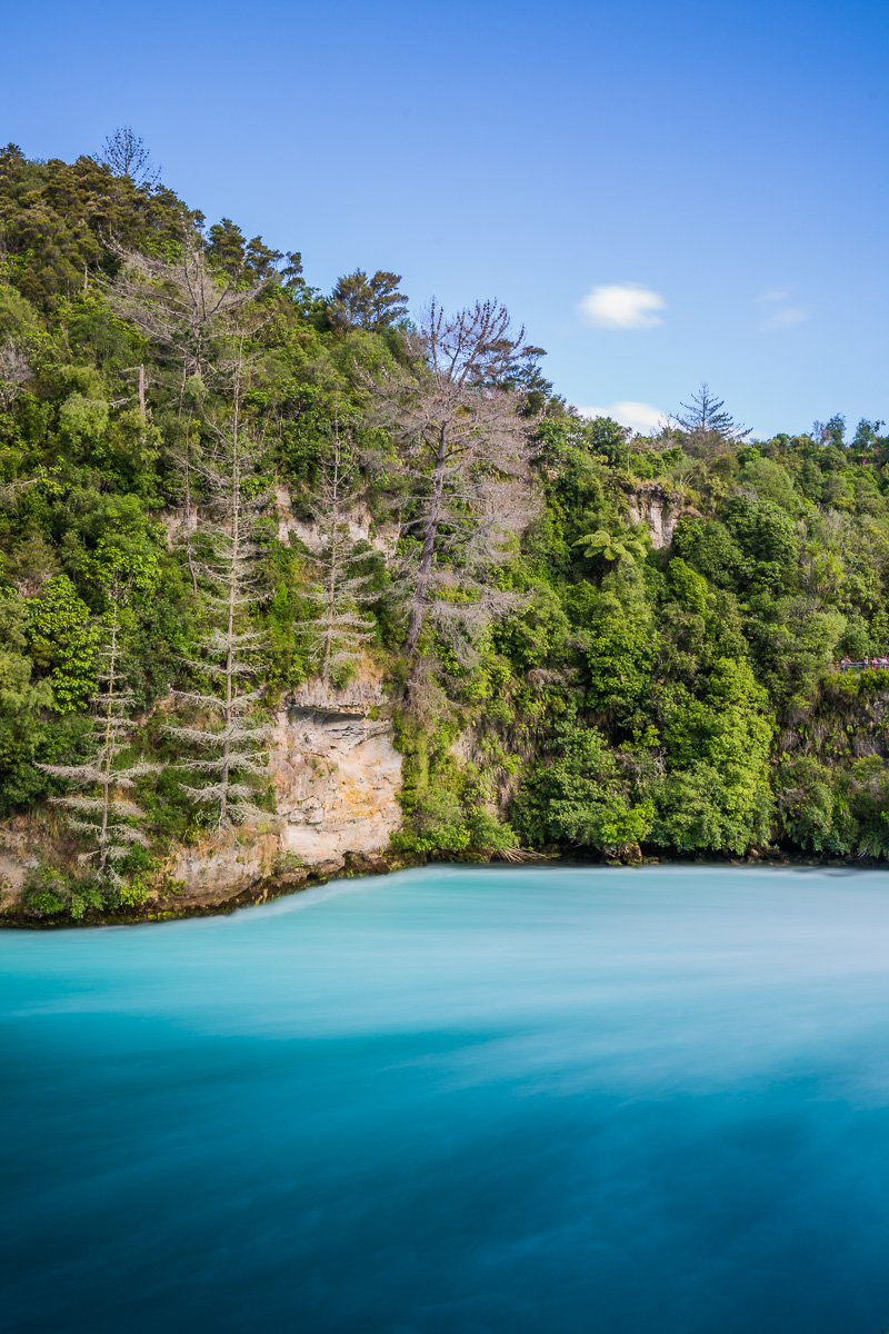 huka-falls-amalia-bastos-travel-photographer-taupo-north-island-new-zealand-must-see-do-trip.jpg