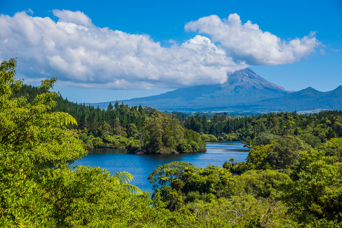 mt-taranaki-view-new-plymouth-north-island-nz-photography-travel.jpg