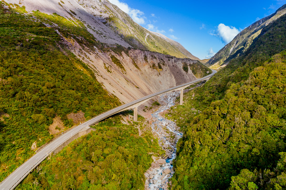 deaths-corner-otira-viaduct-arthurs-pass-christchurch-new-zealand-canterbury-national-park.jpg