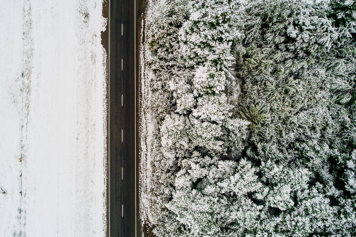 road-snow-snowing-dji-lake-tekapo-mount-cook-roadtrip-travel-autumn-cold.jpg