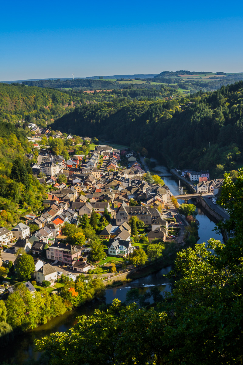houses-village-town-europe-vianden-travel-roadrip-EU-luxembourg.jpg