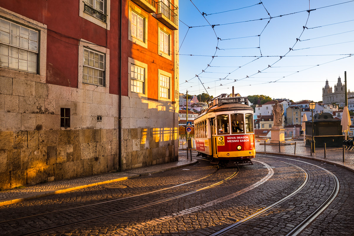 lisbon-miradoro-santa-luzia-tram-transport-lisboa-portugal-sunrise-morning-light-public-transport.jpg